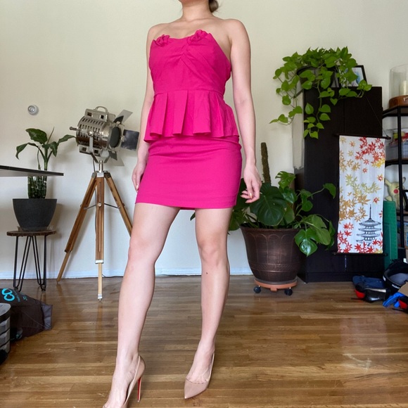 Urban Outfitters Peplum Fuchsia Pink Dress - Picture 2 of 4